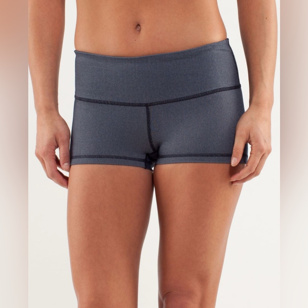 Lululemon Boogie Short *Denim Size 4 - Picture 4 of 10